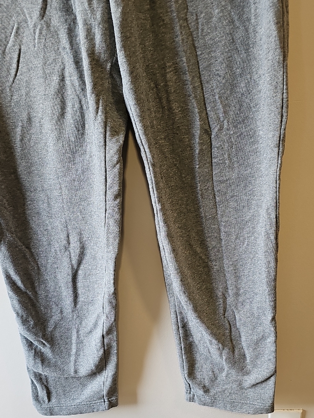 Under Armour Laege Gray Drawstring Jogger Sweatpants - Picture 3 of 7